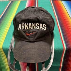 Nike University Of Arkansas Heritage 86 Black Strapback Hat Cap Size‎ Mens OSFA